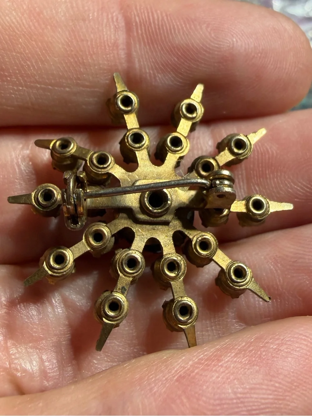 Vintage Gold Tone Crystal Starburst Brooch